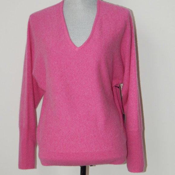 NWT TAHARI Luxe100% 2- PLY CASHMERE Sweater Whole cut Sleeves V- Neck Dark Pink - Picture 1 of 4